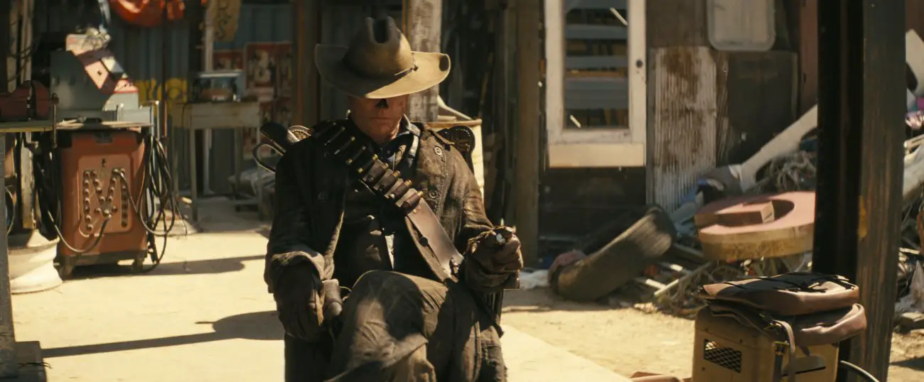 Walton Goggins nei panni del Ghoul in Fallout (2024)