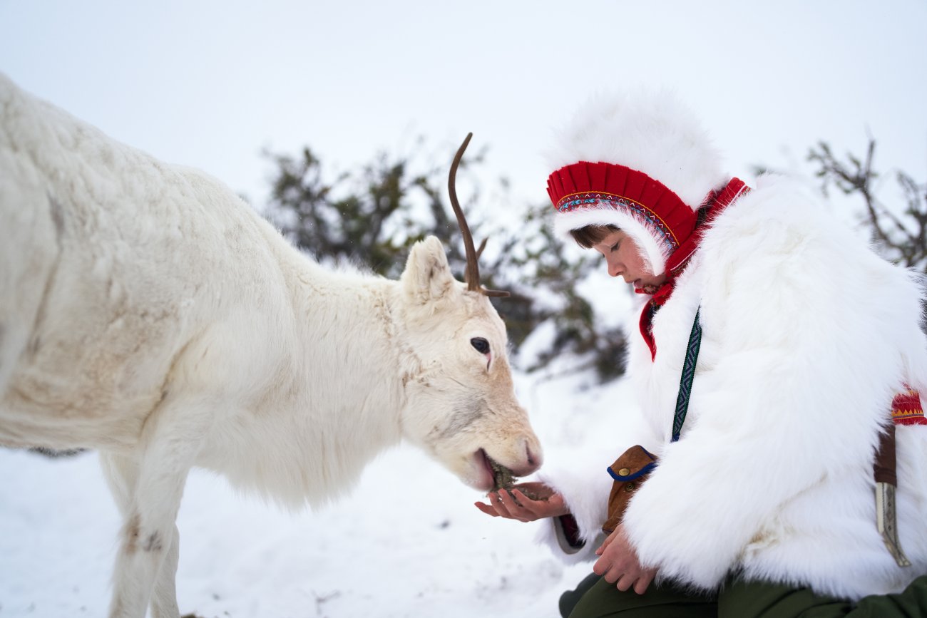 La ragazza delle renne - Risten-Alida Siri Skum as Elsa in Stolen. Cr. Courtesy of Netflix © 2023