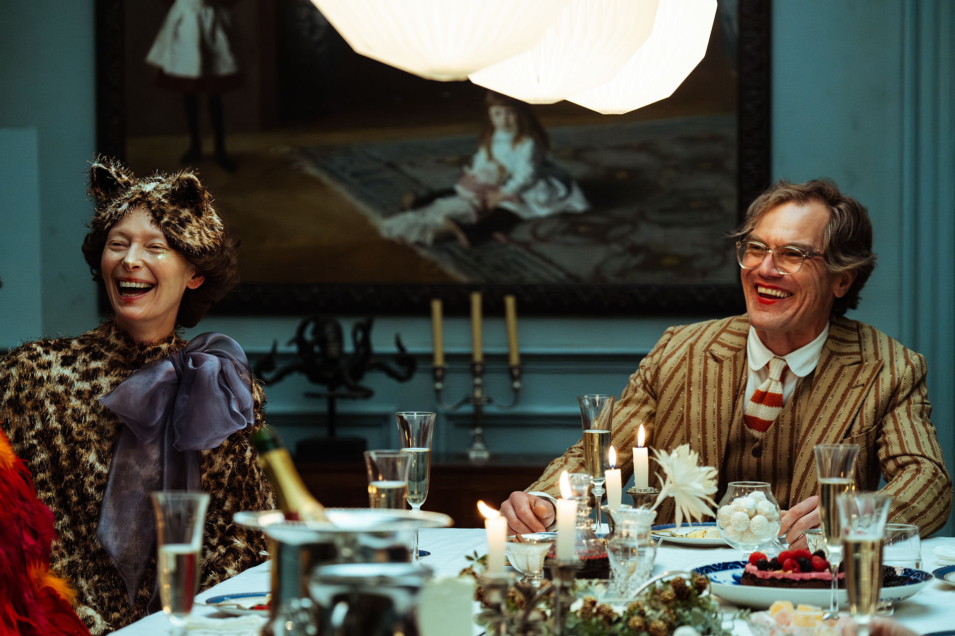 Tilda Swinton e Michael Shannon in The End (2024)
