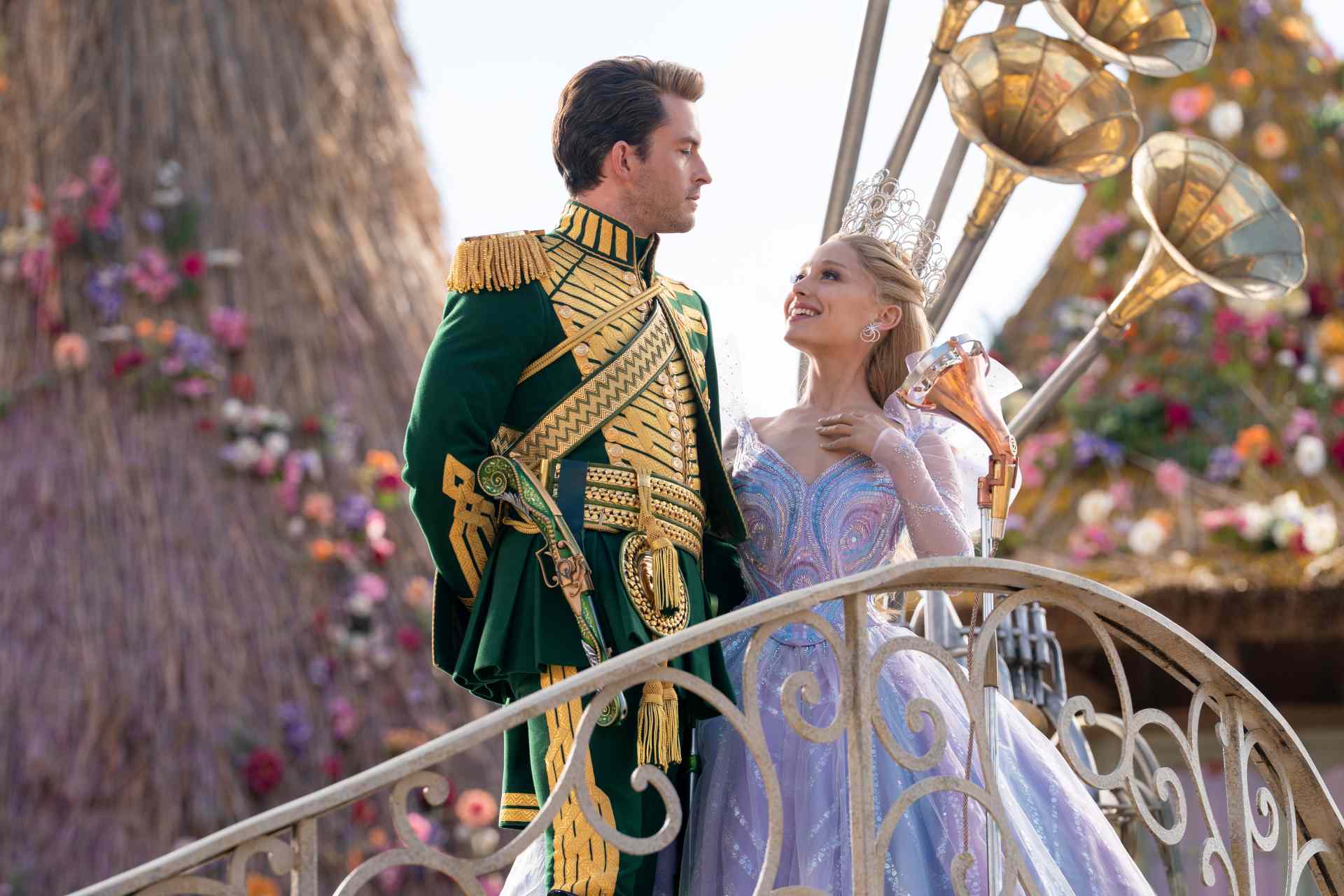 L to R: Jonathan Bailey is Fiyero and Ariana Grande is Glinda in WICKED FOR GOOD, directed by Jon M. Chu. © Universal Studios. All Rights Reserved.