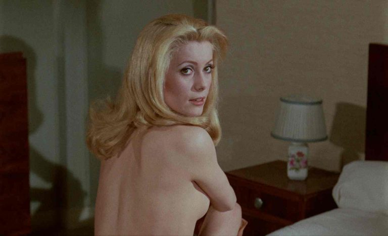 Bella di giorno (1968) - Immagine scaricata a uso editoriale da Carlotta Filme Le Cinéma - Credit. Carlotta Filme Le Cinéma