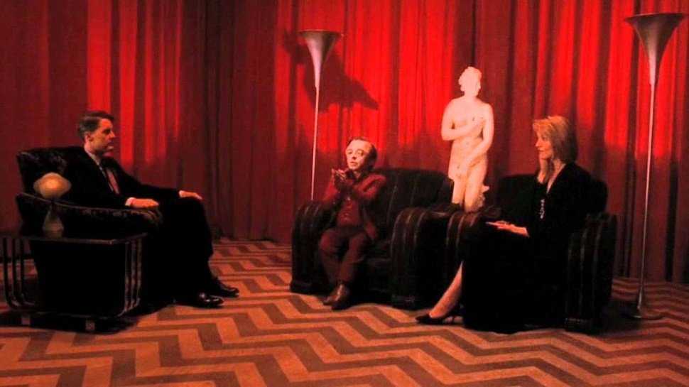 Kyle MacLachlan, Michael J. Anderson, e Sheryl Lee in I segreti di Twin Peaks (1990)