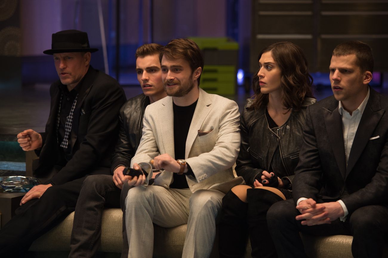 Now You See Me 2 – Scena con Daniel Radcliffe e i Cavalieri – Immagine concessa da Fosforo Ufficio Stampa