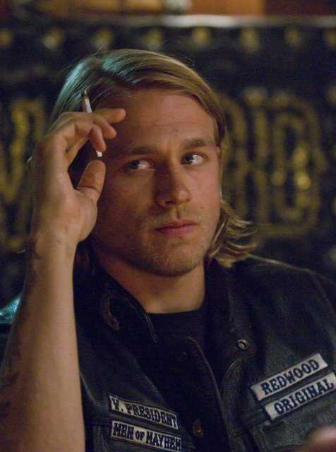 Charlie Hunnam nel pilot di Sons of Anarchy