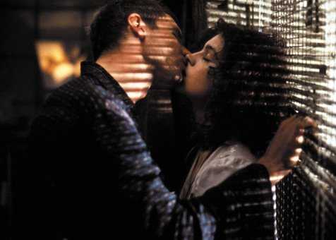 Harrison Ford e Sean Young in Blade Runner