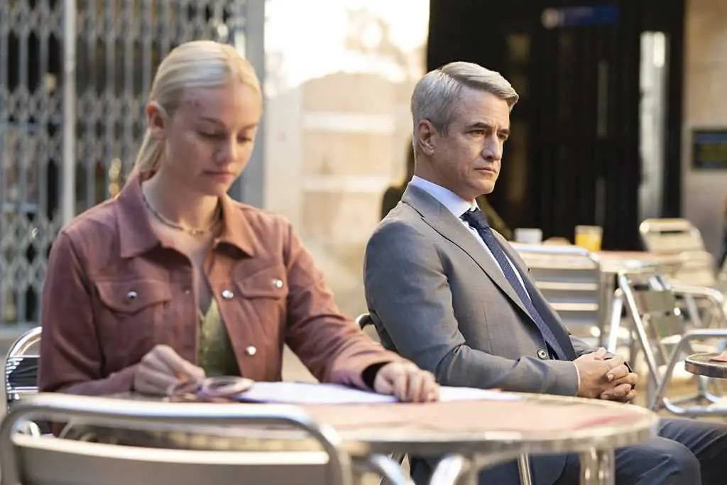 Dermot Mulroney e Áine Rose Daly in Hanna 2