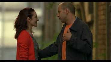 Aldo e Silvana in una scena del film - Chiedimi se sono felice