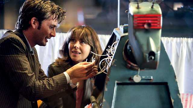 Il Dottore (David Tennant) e Sarah Jane Smith (Elisabeth Sladen) - Doctor Who