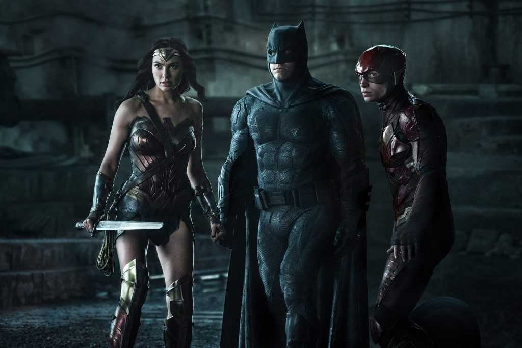 Wonder Woman (Gal Gadot), Batman (Ben Affleck) e Flash (Ezra Miller) - Justice League