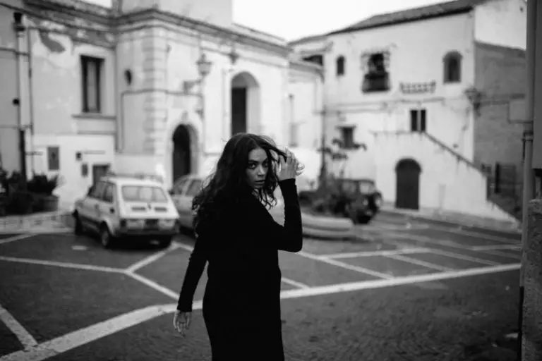 Elodie in Ti mangio il cuore (2022) - ©Sara Sabatino - Immagine concessa da Fosforo Ufficio stampa.