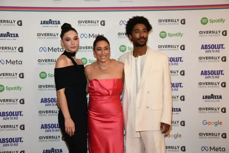 I conduttori Matilda De Angelis e Alberto Boubakar Malanchino e Francesca Vecchioni ai Diversity Media Awards 2023