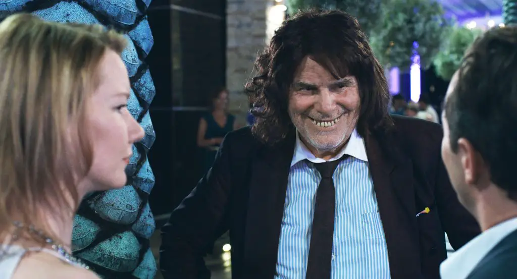 Fotogramma di Vi presento Toni Erdmann (2016) di Maren Ade