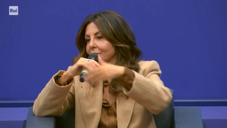 Sabrina Ferilli alla conferenza stampa di Gloria