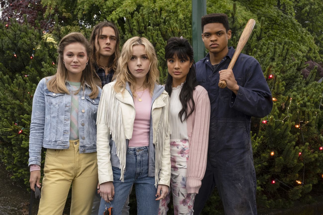 (L-R) Olivia Holt as Teen Pam, Charlie Gillespie as Teen Blake, Kiernan Shipka as Jamie Hughes, Stephi Chin-Salvo as Marisa Margolis, Jeremy Monn-Djasngar as Teen Randy Finkle in Totally Killer