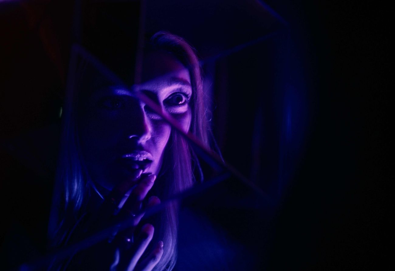 Alycia Debnam-Carey in It’s What’s Inside Cr. Courtesy of Netflix