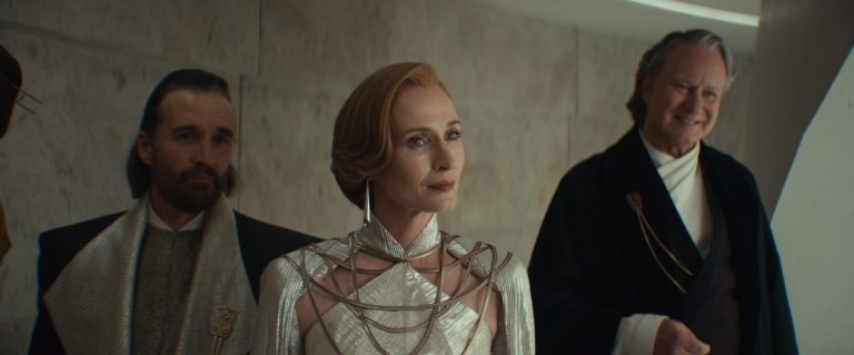 Mon Mothma (Genevieve O'Reilly) in Lucasfilm's ANDOR S2 ©2025 Lucasfilm Ltd. & TM. All Rights Reserved - Immagine ricevuto da ufficio stampa opinionleader