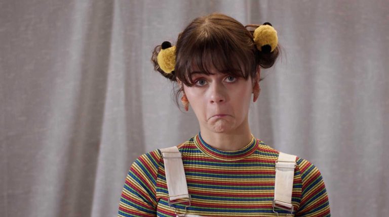 Overacting - Serie - 2025 - Immagine ricevuta per uso editoriale da US - Ufficio Stampa Alessandro Russo