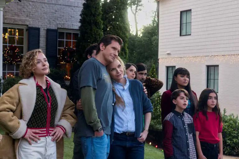 Oh. What. Fun. (2025). Chloë Grace Moretz, Denis Leary, Michelle Pfeiffer, Felicity Jones, Jason Schwartzman, Devery Jacobs - © Amazon Content Services LLC - Credit: Alisha Wetherill