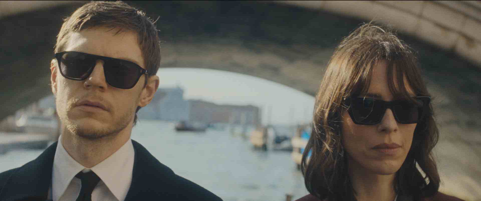 The Beauty -- Pictured (L-R): Evan Peters as Cooper Madsen, Rebecca Hall as Jordan Bennett. CR: FX